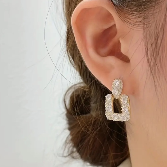 NEW Square Geometrical Diamond Gold 18k Drop Earrings - Picture 4 of 4